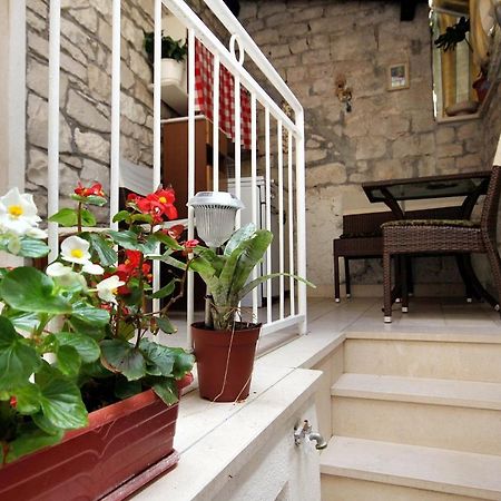 Apartments By The Sea Pucisca, Brac - 770 외부 사진