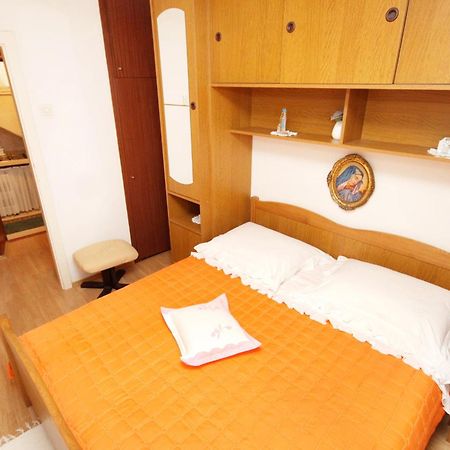 Apartments By The Sea Pucisca, Brac - 770 객실 사진