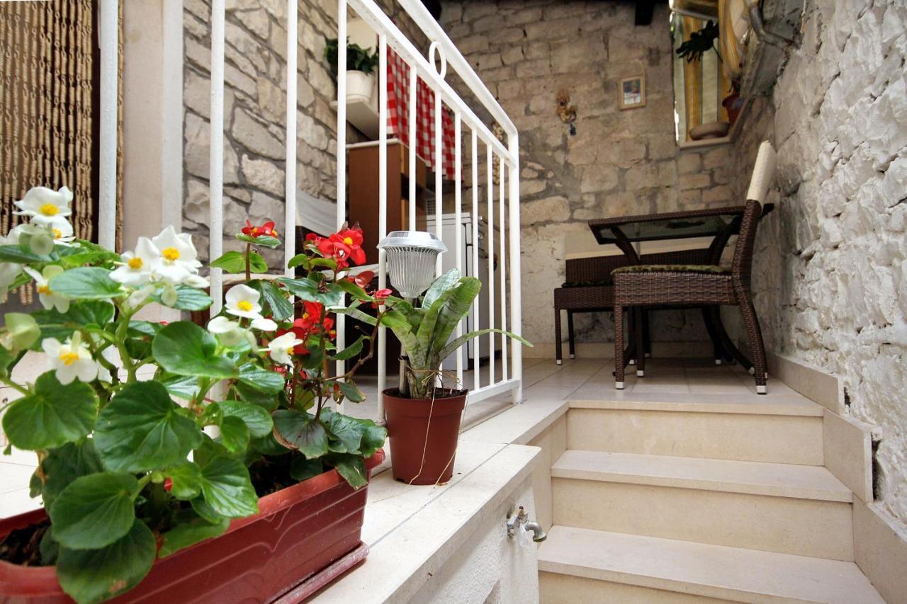 Apartments By The Sea Pucisca, Brac - 770 외부 사진