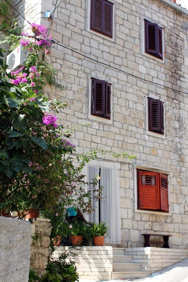 Apartments By The Sea Pucisca, Brac - 770 외부 사진